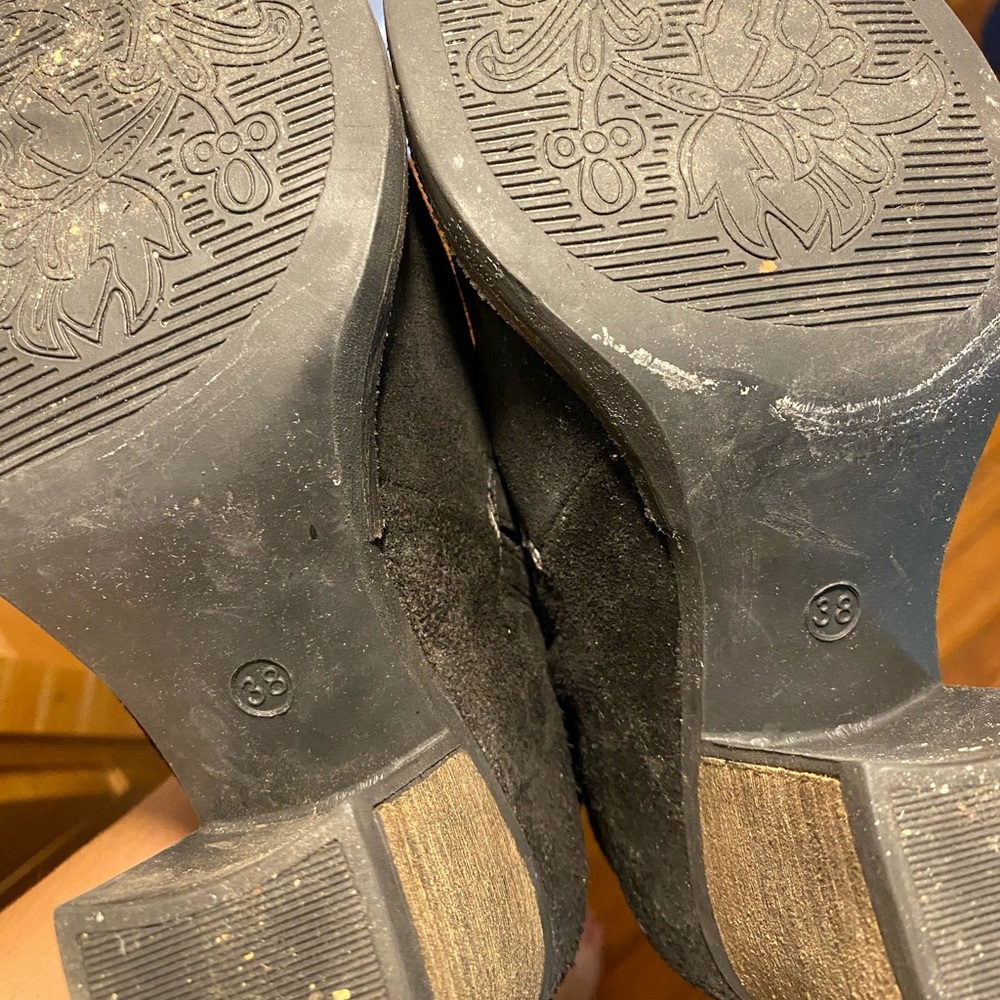 Bos & Co Belfield Suede Waterproof Booties - Picture 3 of 3